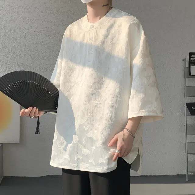 URBAN AUTHENTIC T