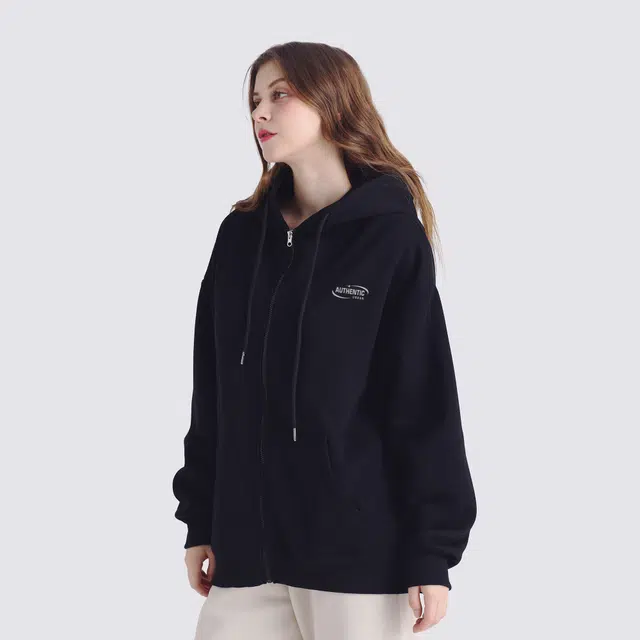 URBAN AUTHENTIC logo