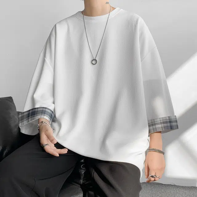 URBAN AUTHENTIC T