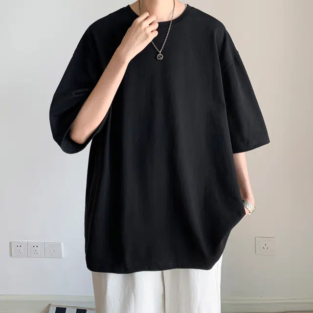 URBAN AUTHENTIC T