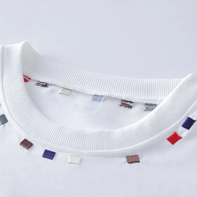 URBAN AUTHENTIC T