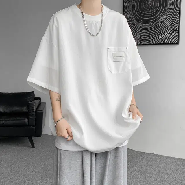 URBAN AUTHENTIC T