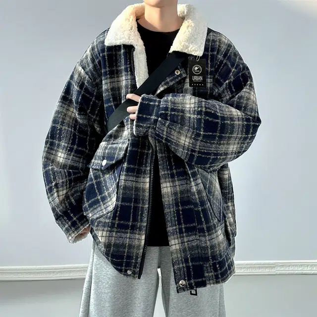 URBAN AUTHENTIC