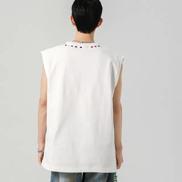 URBAN AUTHENTIC T