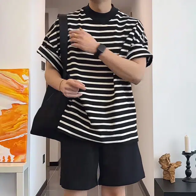 URBAN AUTHENTIC T