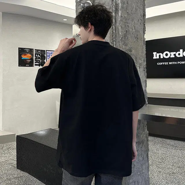 URBAN AUTHENTIC logoT