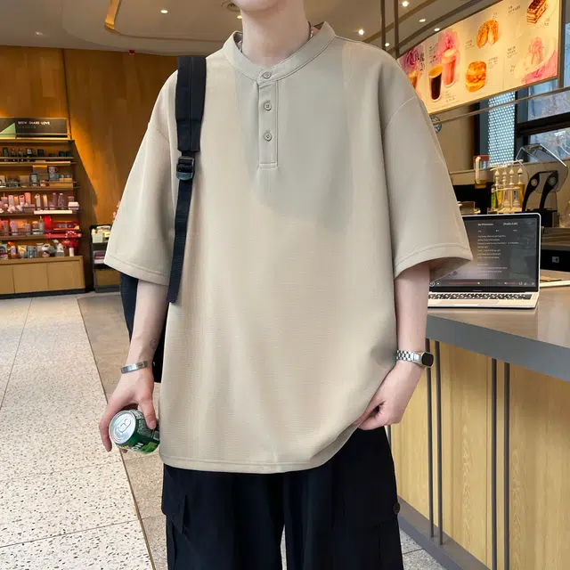 URBAN AUTHENTIC T