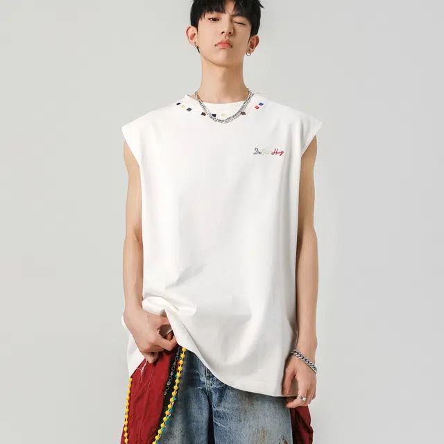 URBAN AUTHENTIC T