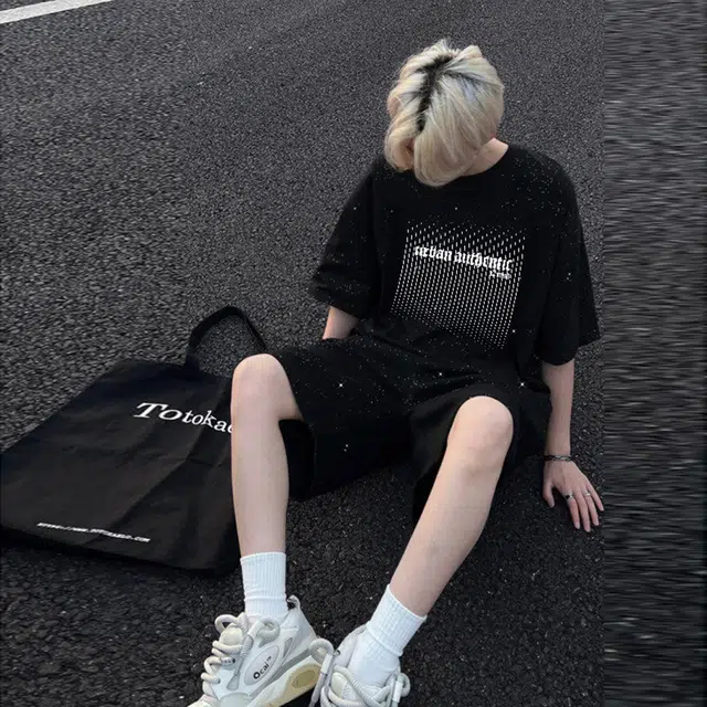URBAN AUTHENTIC logoT