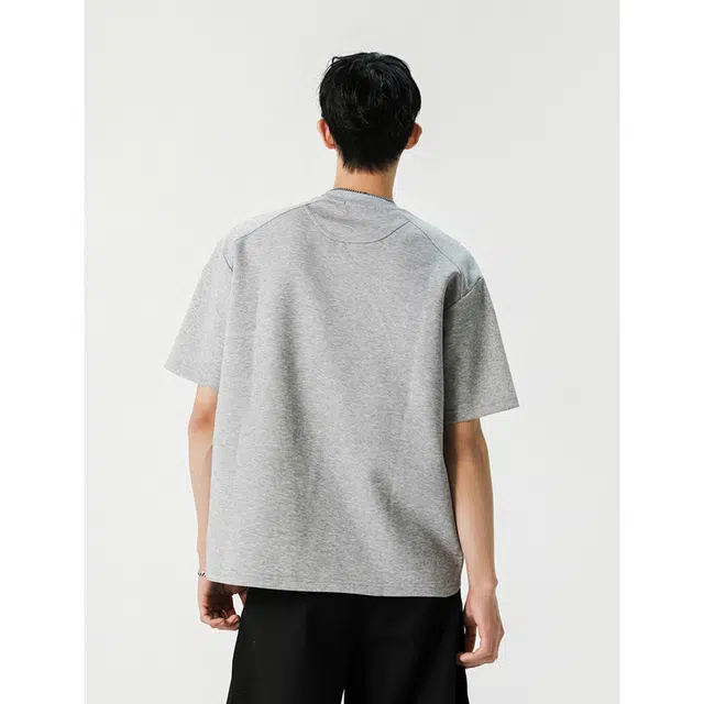 URBAN AUTHENTIC T