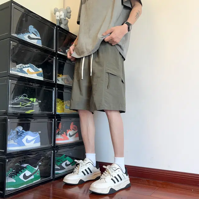 URBAN AUTHENTIC
