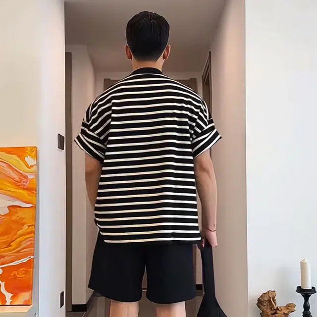 URBAN AUTHENTIC T