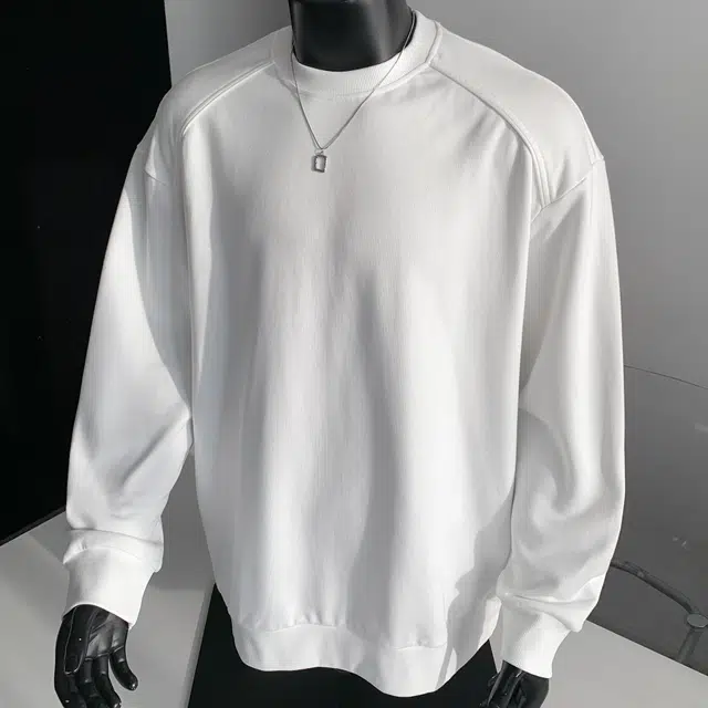 URBAN AUTHENTIC T