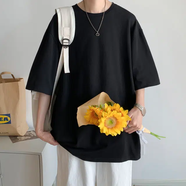 URBAN AUTHENTIC T