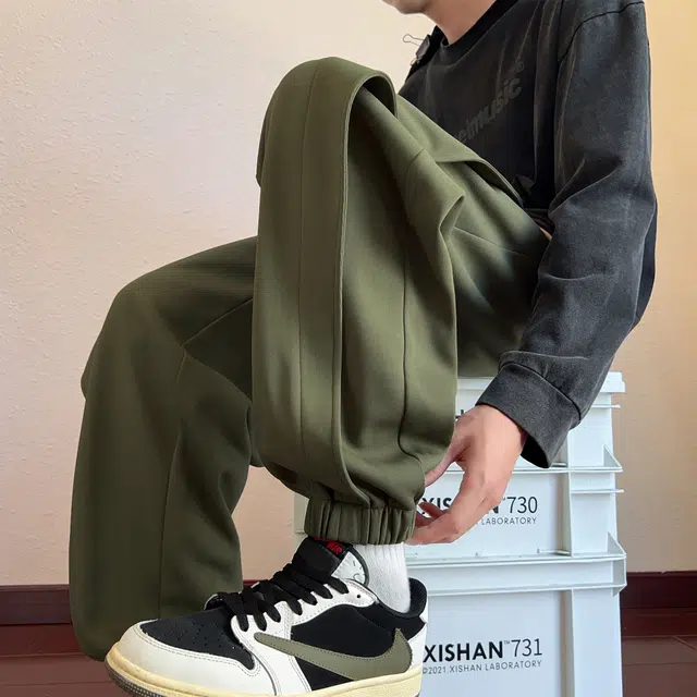 URBAN AUTHENTIC