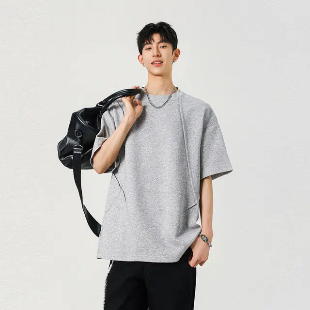 URBAN AUTHENTIC T