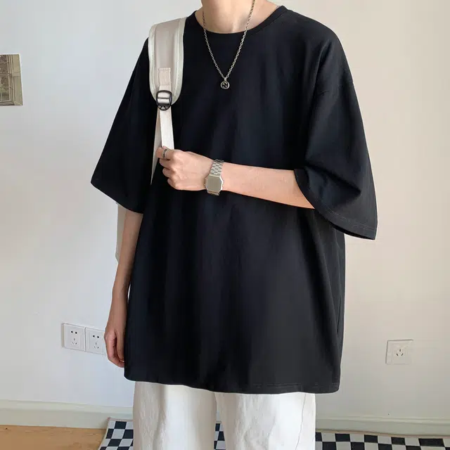 URBAN AUTHENTIC T