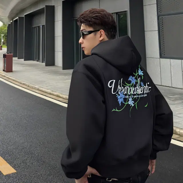 URBAN AUTHENTIC