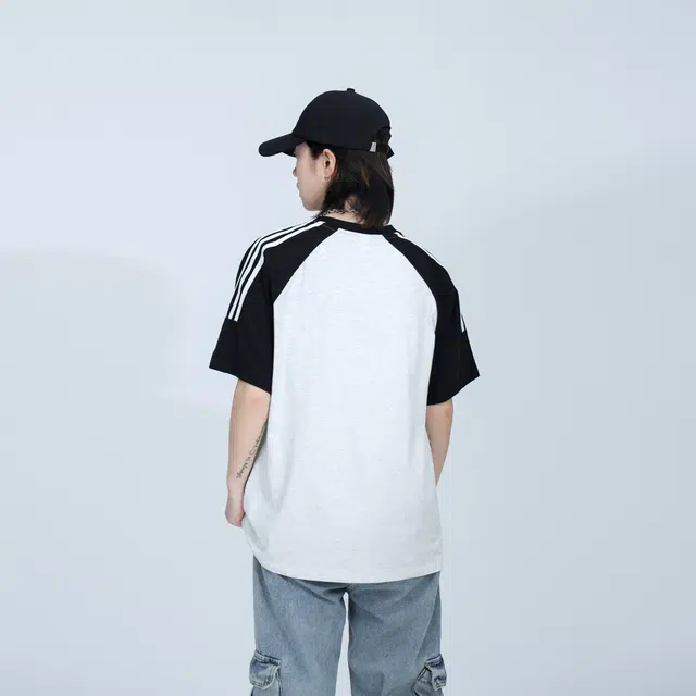 URBAN AUTHENTIC T