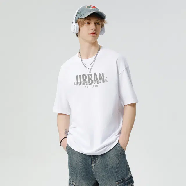 URBAN AUTHENTIC T