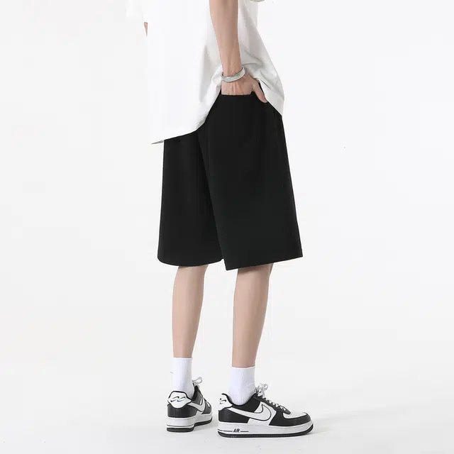 URBAN AUTHENTIC logo