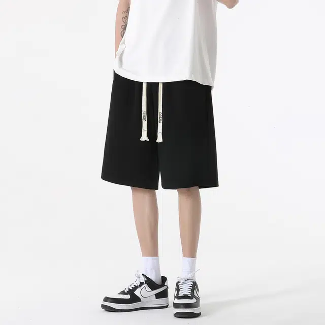 URBAN AUTHENTIC logo