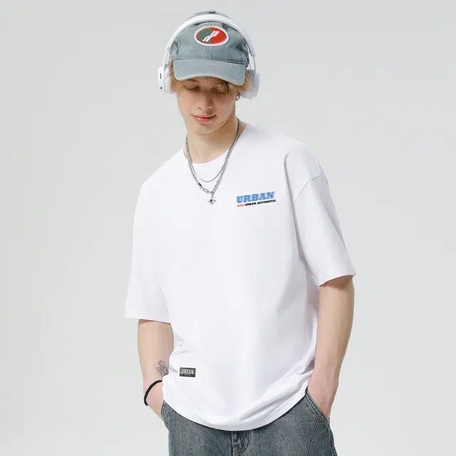 URBAN AUTHENTIC T