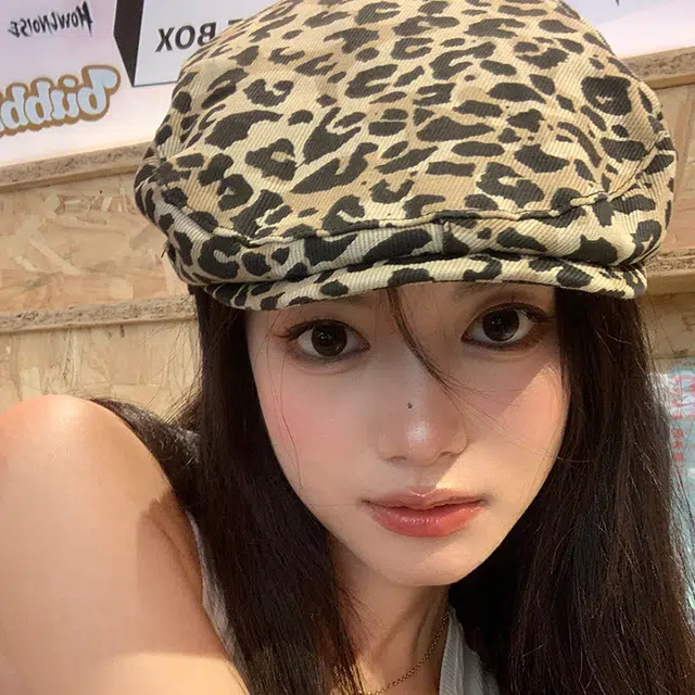 木林森 小众个性美式复古辣妹豹纹前进帽 棉涤 贝雷帽 女