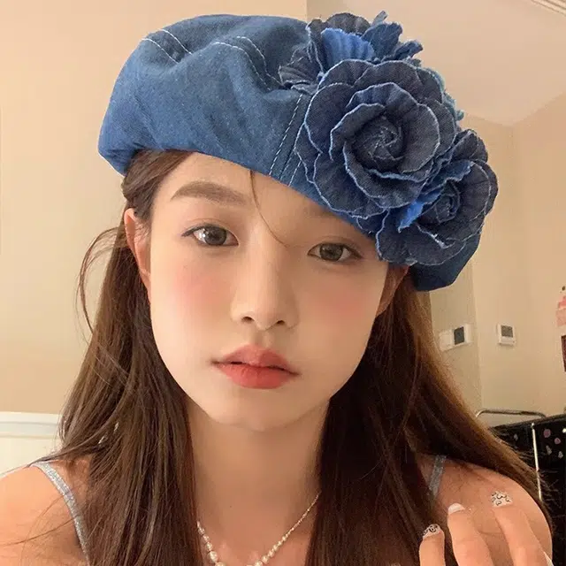 木林森 撞色牛仔蓝色山茶花时髦贝雷帽子女气质小众画家帽蓓蕾帽 女款闺蜜款