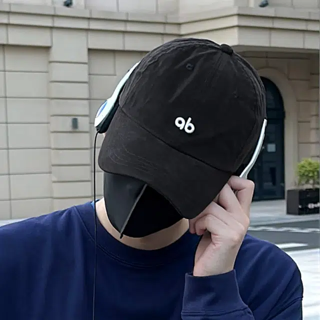 AB