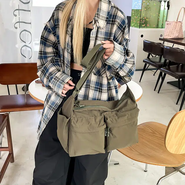 KAMLUI Nylon Shoulder Bag