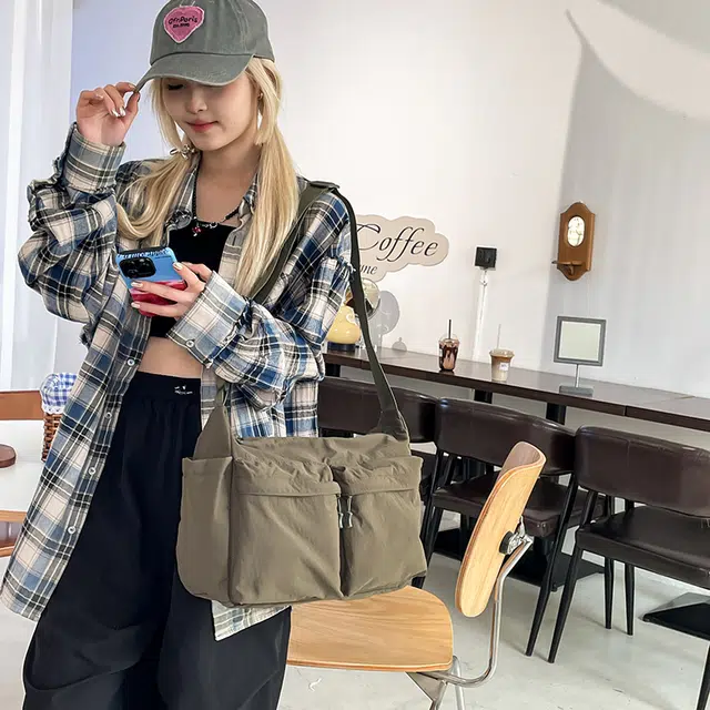 KAMLUI Nylon Shoulder Bag