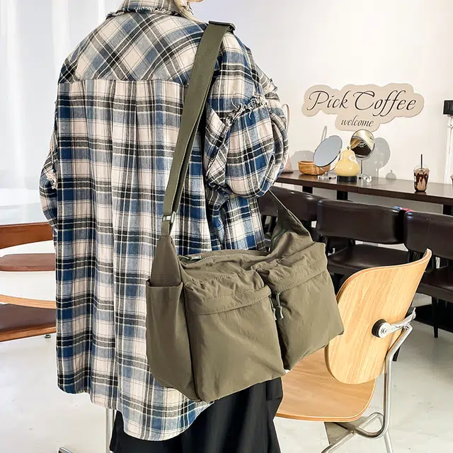 KAMLUI Nylon Shoulder Bag