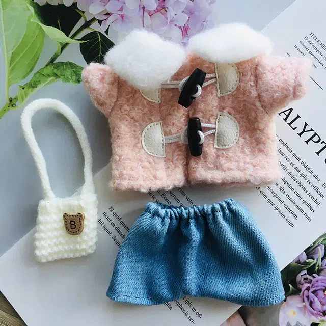 图米鱼 冬日套装 白兔帽呢大衣牛仔裤 娃衣着替