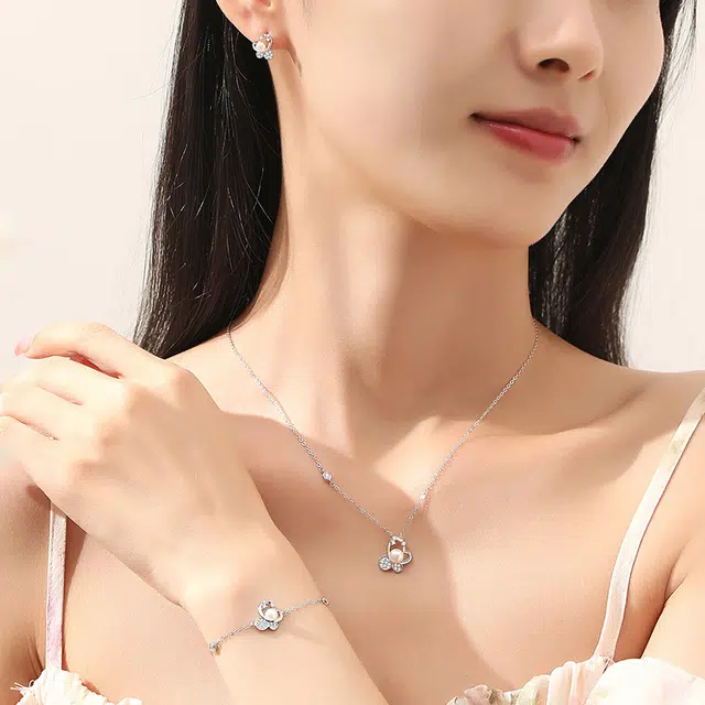 S925