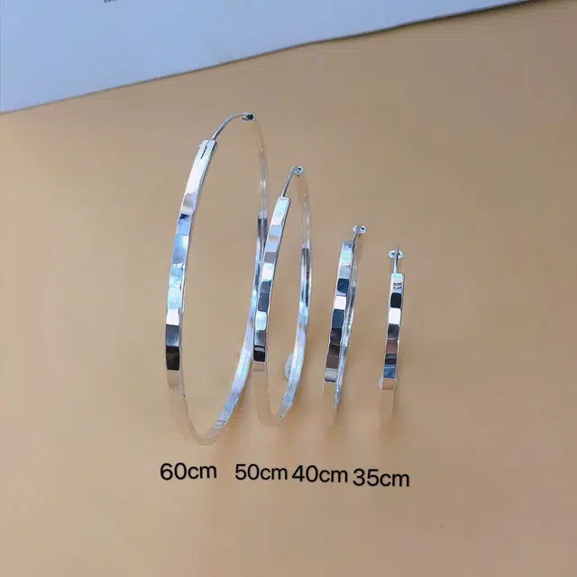 999