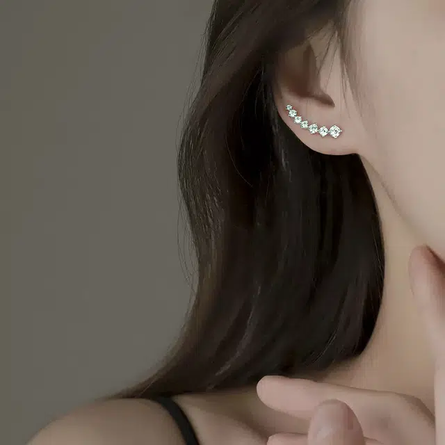 S999