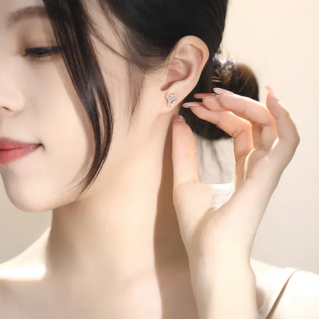 S925