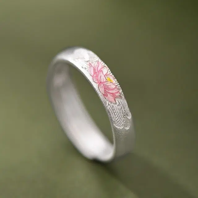 990