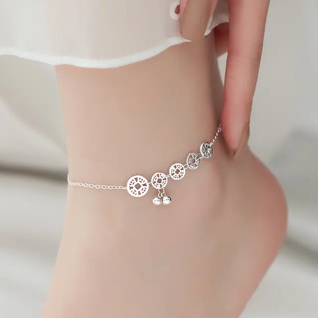 990