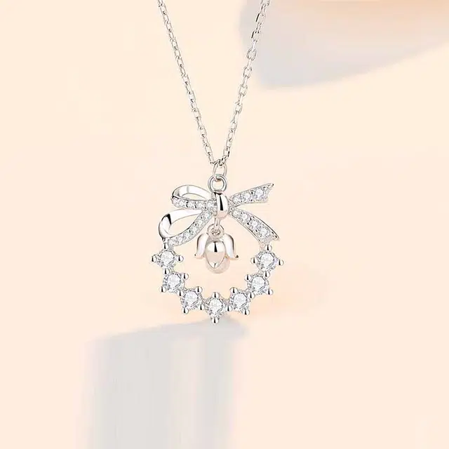 925