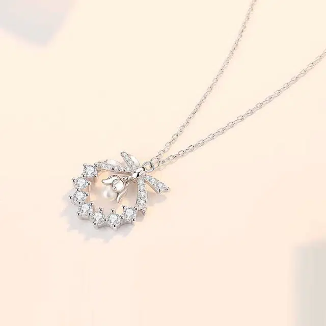 925