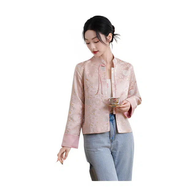 荟萃阁 新中式重工缎面提花盘扣立领长袖国风改良显瘦淑夹克 女款