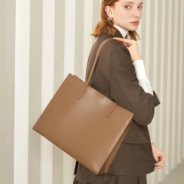 BLAKE FLEETO Tote