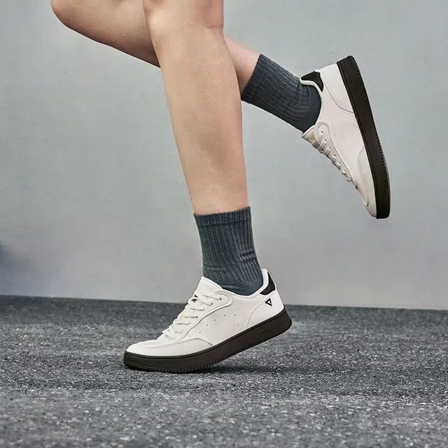 匹克 复古德训风 经典 包裹性减震轻便 低帮 板鞋 女款 乳白灰