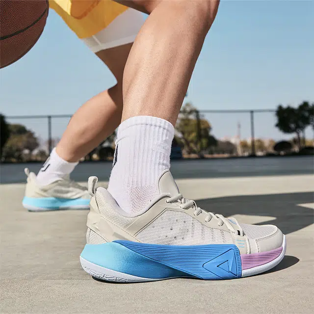 匹克 态极攻城 自适应科技 稳定支撑 实战 减震回弹耐磨防滑 低帮 篮球鞋 男款 雾灰