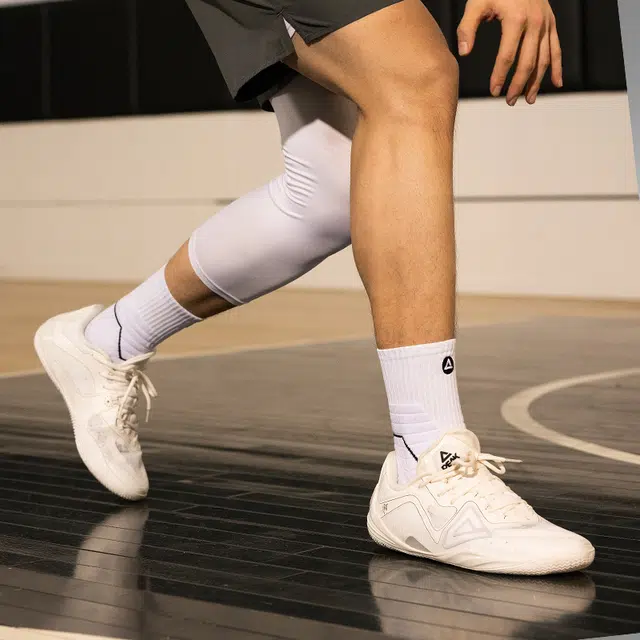 匹克 态极无双 丝滑鞋脚一体性  灵活贴地 防滑耐磨 低帮 实战篮球鞋 男款