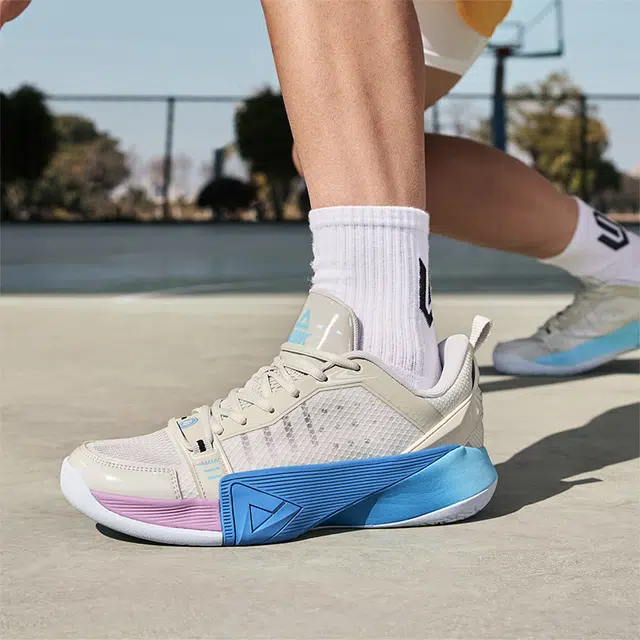 匹克 态极攻城 自适应科技 稳定支撑 实战 减震回弹耐磨防滑 低帮 篮球鞋 男款 雾灰