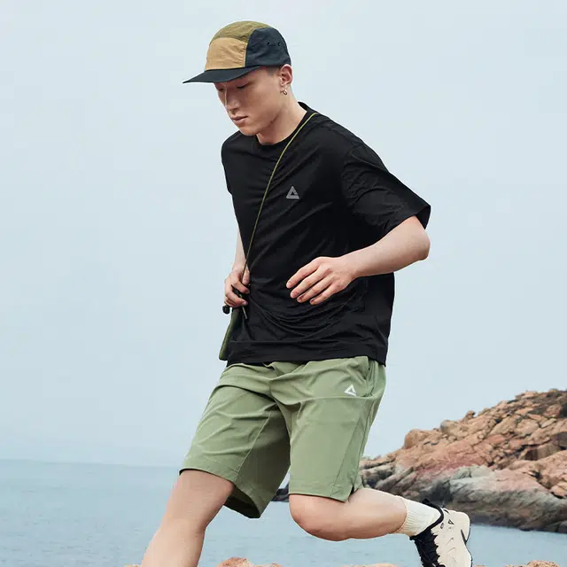 匹克 启系列 梭织冰丝短裤五分裤透气冰感通勤户外休闲运动裤跑步裤 男款 浅军绿