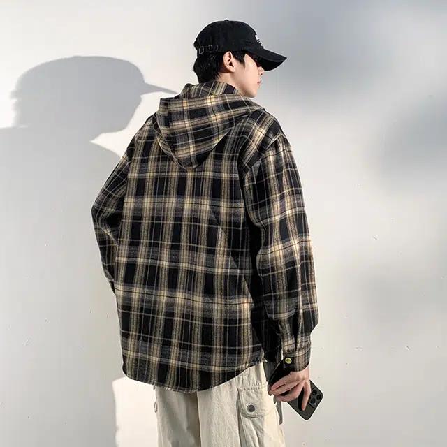 宜而爽 美式复古街头创意人影照片贴画字母印花撞色格纹设计宽松休闲时尚百搭慵懒风舒适透气单排扣长袖连帽开衫衬衫外套 男女同款